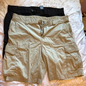 Men's Black and Tan Cargo Shorts